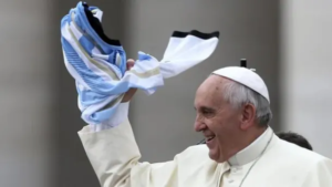El conmovedor video de la AFA para homenajear al papa Francisco: «El argentino que jugó para el mundo»