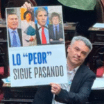 El nuevo cartel de Esteban Paulón contra Milei