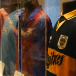 A 65 años del nacimiento de Diego Maradona, subastan camisetas y objetos emblemáticos de su carrera