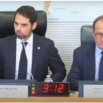 El embajador argentino en Francia se negó a hablar frente a un mapa que mostraba a las Islas Malvinas como territorio británico