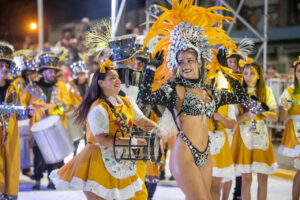 Paraná: a puro baile y alegría de vivió la primera noche de los Carnavales 2026