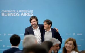 Reconocen a Kicillof por su política sanitaria luego que Milei saliera de la OMS