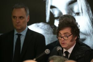 Los otros Adorni: la “casta” dentro de las empresas públicas que sigue de fiesta