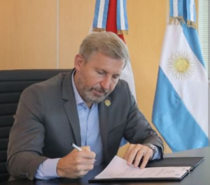 El gobierno dispuso un aumento del 50% a la ayuda escolar: cómo y cuando se abonará