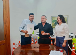 San Gustavo: el intendente firmó convenio con el ministro de Seguridad de Provincia