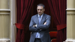 Menem confirmó que Adorni irá al Congreso a enfrentar a los diputados