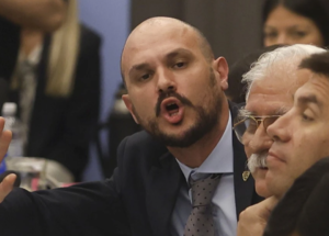 El libertario Santurio pasó de manejar un Uber a comprarse una casa de USD 300 mil con un crédito del Banco Nación