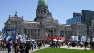 Reforma laboral: nuevo revés judicial para el Gobierno tras un fallo que suspende cambios clave