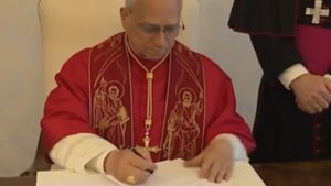 El Papa León XIV presentó su primera encíclica y apuntó contra la IA: «Permanezcamos humanos»