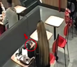 Paraná: desde McDonald’s se defienden y aseguran que una clienta colocó gusanos en la hamburguesa