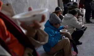 La Iglesia advirtió por el creciente avance de la pobreza en la clase media en Argentina