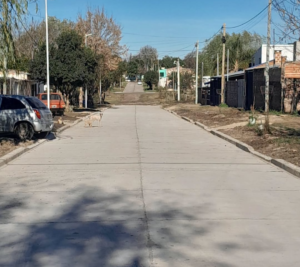 Santa Elena: se concretan más obras de pavimentación que mejoran la circulación