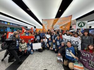 Desde Ezeiza: conferencia de prensa de la delegación humanitaria deportada autoritariamente de Bolivia