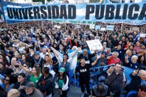 La Corte Suprema dejó firme la cautelar que obliga al Estado a aplicar la Ley de Financiamiento Universitario