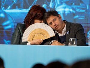 Para el kirchnerismo, Kicillof “no tiene un perfil propio” separado de CFK y “sin ella no llega”