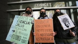 Después del fallo a favor de las universidades, diputados presentan proyecto para proteger la ciencia