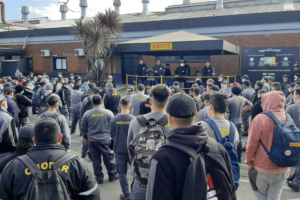 Por la caída de las ventas, Pirelli paraliza por completo la producción en su planta de Merlo y lanza un recorte total de las horas extra