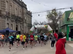 La Paz: se desarrolló la Carrera Aniversario de la ciudad