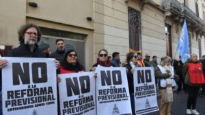 Reforma previsional: el dictamen del PJ aumenta en cinco años la edad jubilatoria para los docentes
