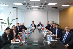 Diez gobernadores se reunirán en Misiones: no se descarta que el jefe de Gabinete Diego Santilli participe del cónclave