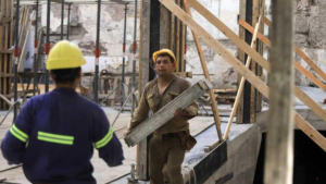 Un informe de la UBA identificó por qué el crecimiento económico anunciado por el Gobierno sigue sin impactar en la creación de empleo