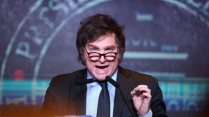 Javier Milei firmó un DNU para expulsar a extranjeros que «inciten al odio» contra la Argentina