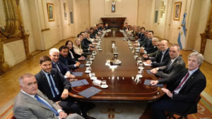 Elecciones: gobernadores preparan un festival de desdoblamientos y miran a mayo del 2027
