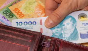 Casi el 90% de los argentinos pierden contra la inflación y el 61% no llega al día 20 del mes