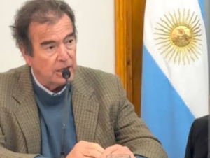 Castrillón busca la intendencia con ideas de legislador