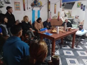 Rossi volvió a los barrios: política a la vieja escuela, cara a cara y con los vecinos