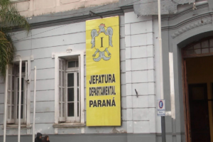 Allanan la Jefatura Central de la Policía y la Departamental Paraná