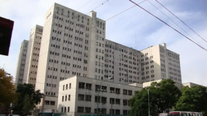 El Gobierno cobrará a extranjeros el tratamiento en hospitales nacionales 