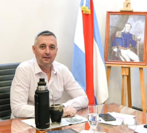 No banalizar al suicidio: un hombre de Frigerio repudió las declaraciones de Milei