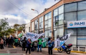 Jubilados de Concordia piden la Banca del Pueblo para exponer la situación de los afiliados al PAMI