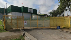 Trabajadores de Granja Tres Arroyos denuncian que la empresa quiere pagar los sueldos con pollos