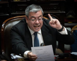 Germán Martínez pedirá una sesión especial para derogar el DNU 70