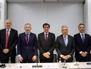 Frigerio destacó en París las oportunidades de Entre Ríos para crecer y exportar al mundo