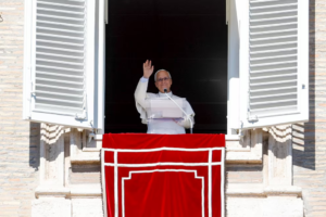 El Vaticano advierte que el papa León XIV ajustará su pontificado según lo que determinen los médicos