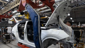 Crisis en la industria automotriz: Stellantis paraliza sus plantas en Argentina por la caída de ventas