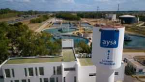 Avanza la privatización de AySA y el jueves se conocerán las ofertas de dos consorcios de empresas